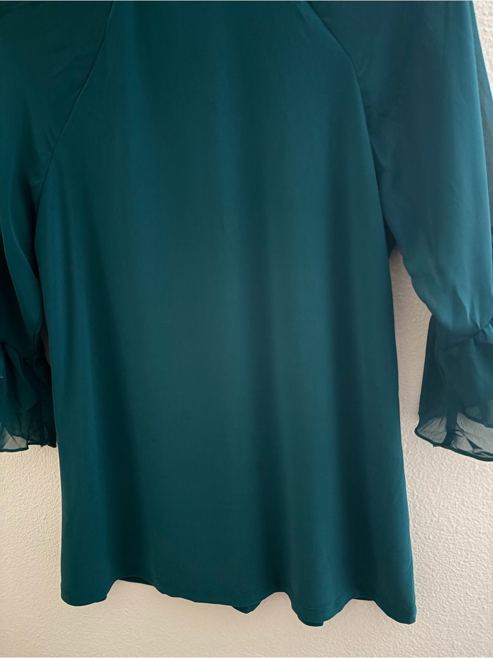Zero 2 Eight Emerald Green Blouse Large Jeweled Button Bell Sleeve Top - Picture 8 of 8